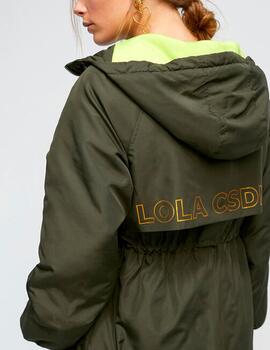 Parka Lola Casademunt logo verde