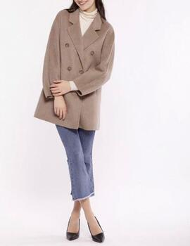 Abrigo Mimi Mua corto oversize camel