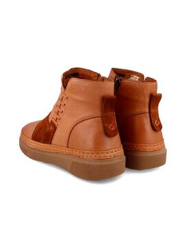 Botines Walk&Fly cremallera camel