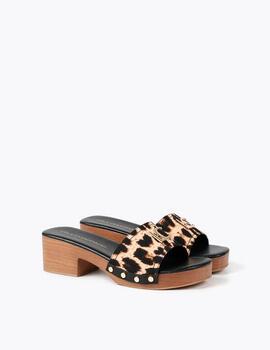 Zueco Lola Casademunt leopardo