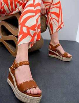 Sandalias Lola Casademunt cuña marrón